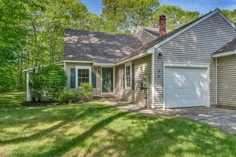 17 Garnet Drive Topsham ME 04086