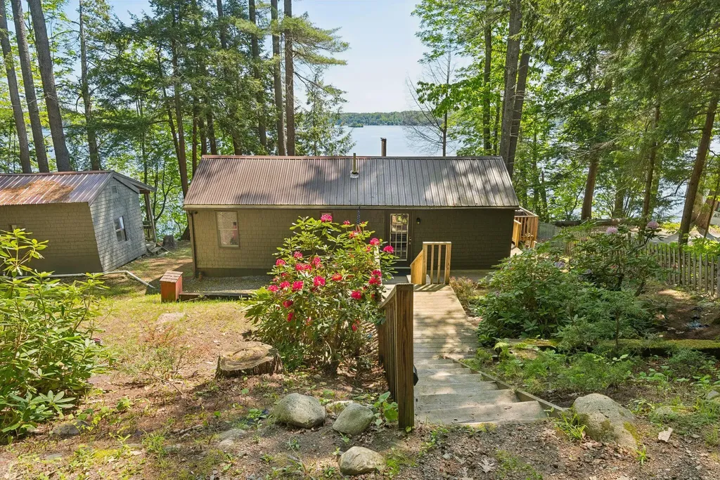 8 S Heritage Woods Lane Winthrop ME 04364