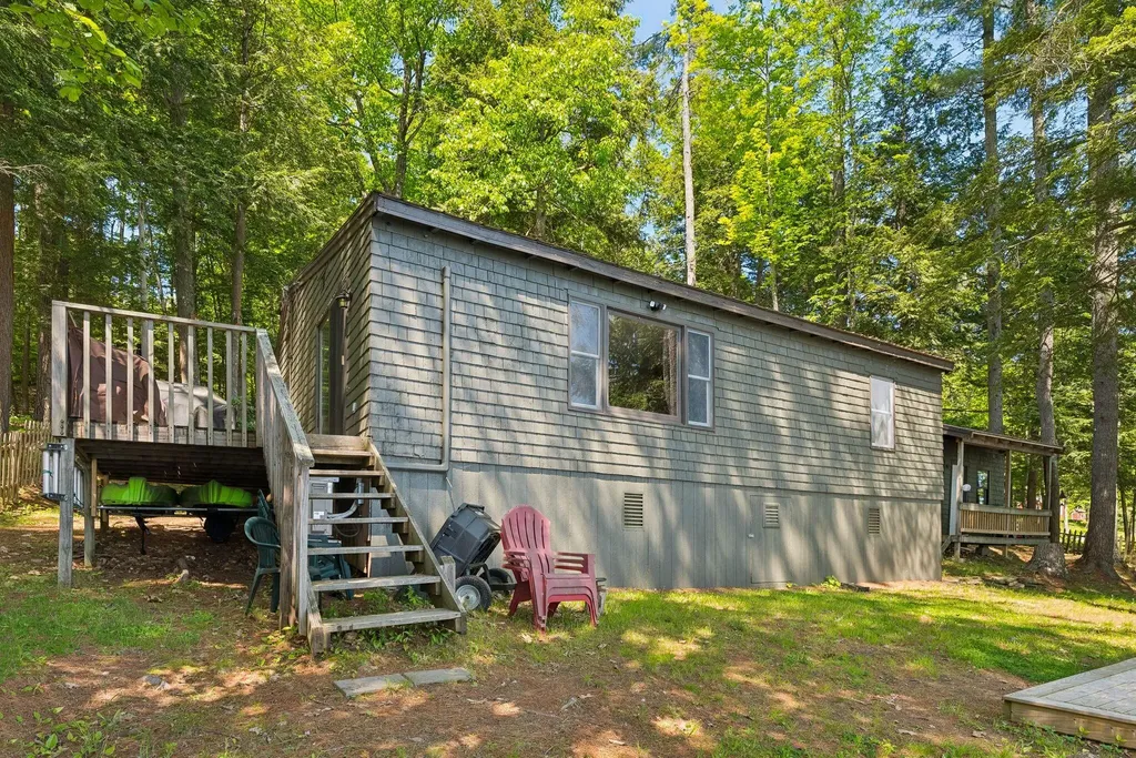 8 S Heritage Woods Lane Winthrop ME 04364