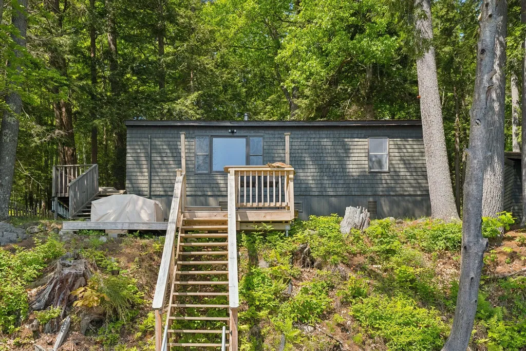 8 S Heritage Woods Lane Winthrop ME 04364
