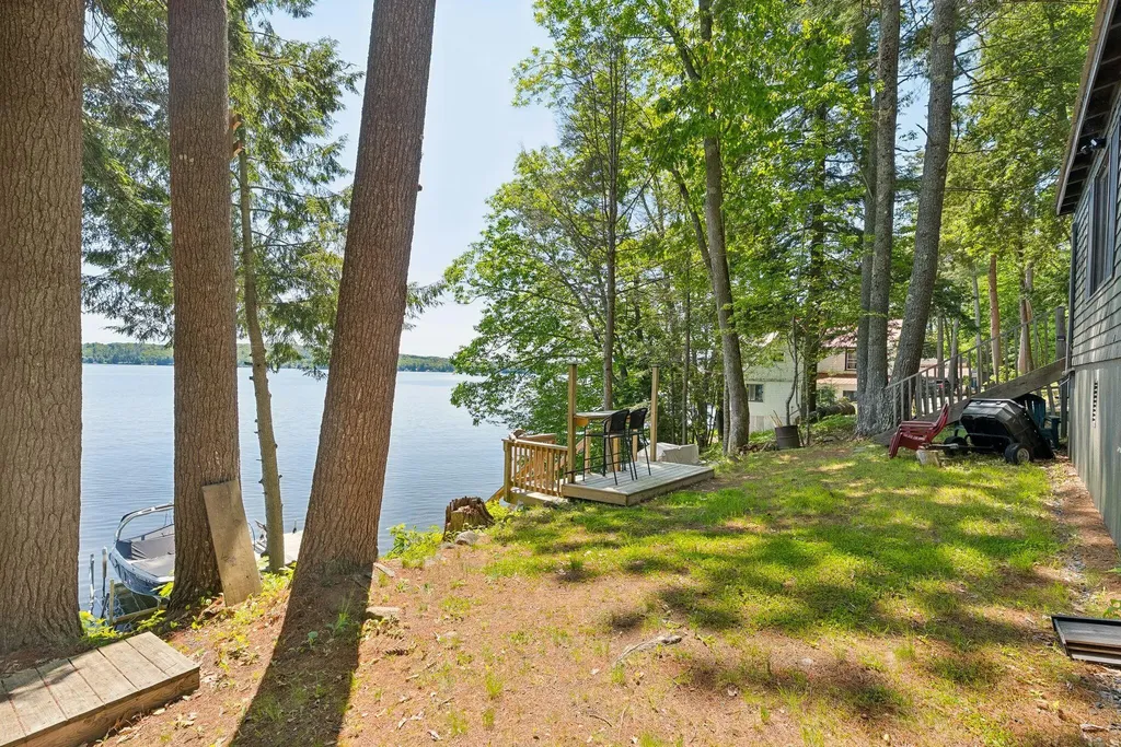 8 S Heritage Woods Lane Winthrop ME 04364