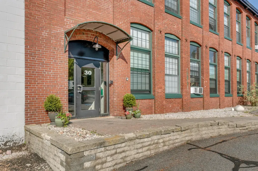 30 Lincoln Street Westbrook ME 04092