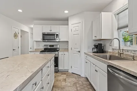 6 Jackson Lane Kennebunk ME 04043