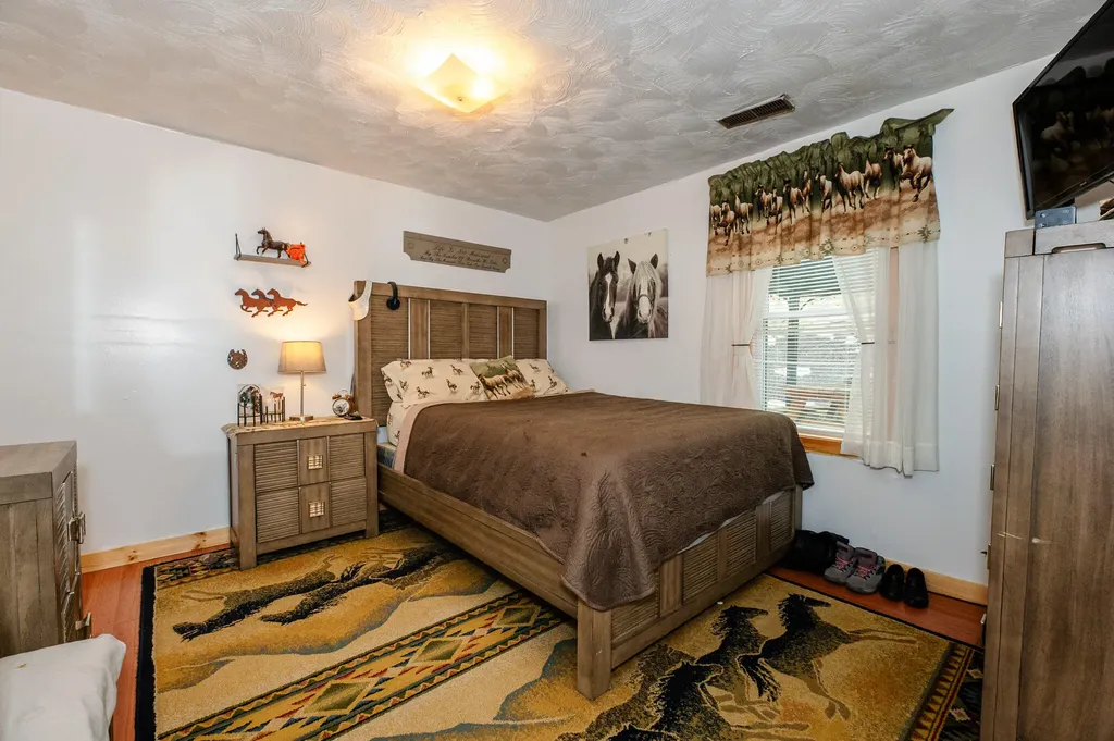 15 Doe Circle Bingham ME 04920