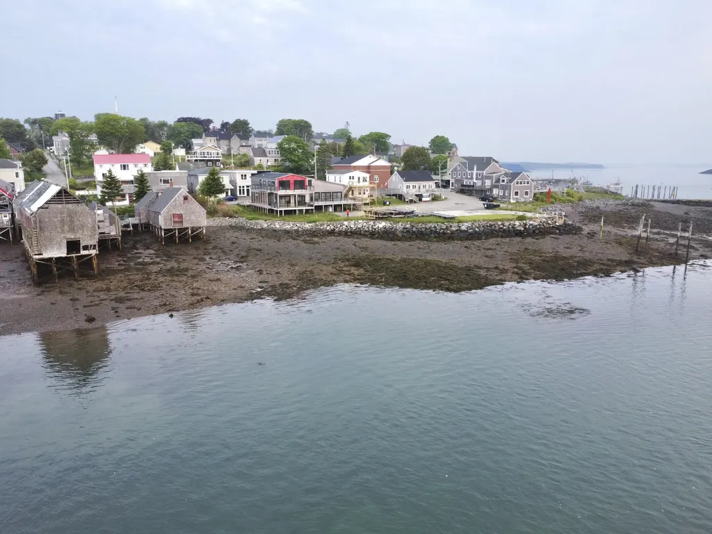 32 Water Street Lubec ME 04652