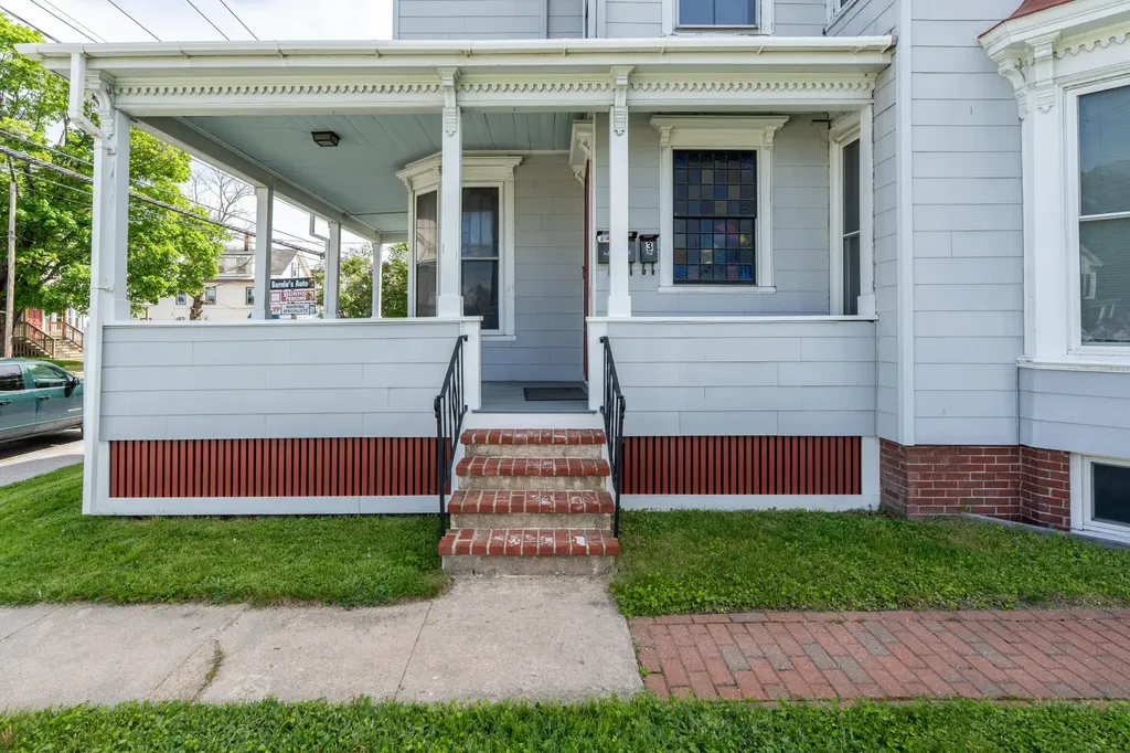 546 Main Street Westbrook ME 04092