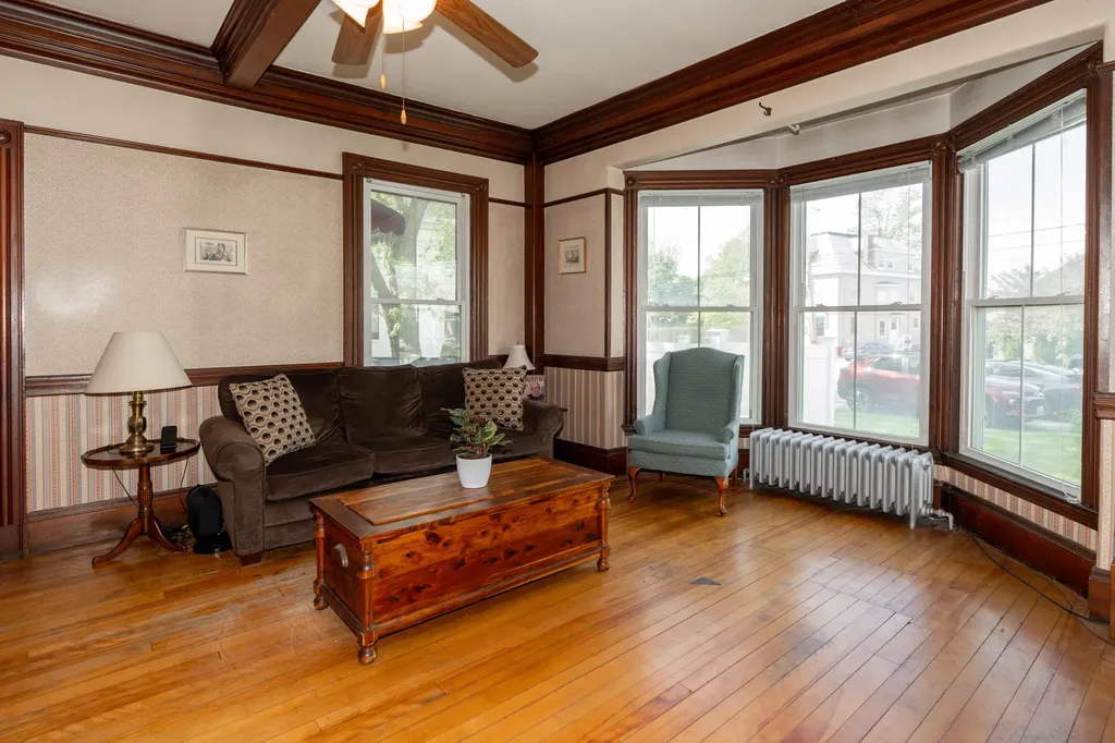 546 Main Street Westbrook ME 04092