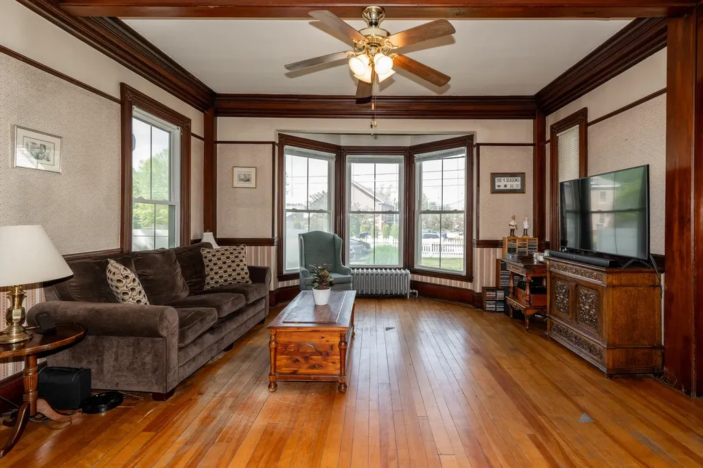 546 Main Street Westbrook ME 04092