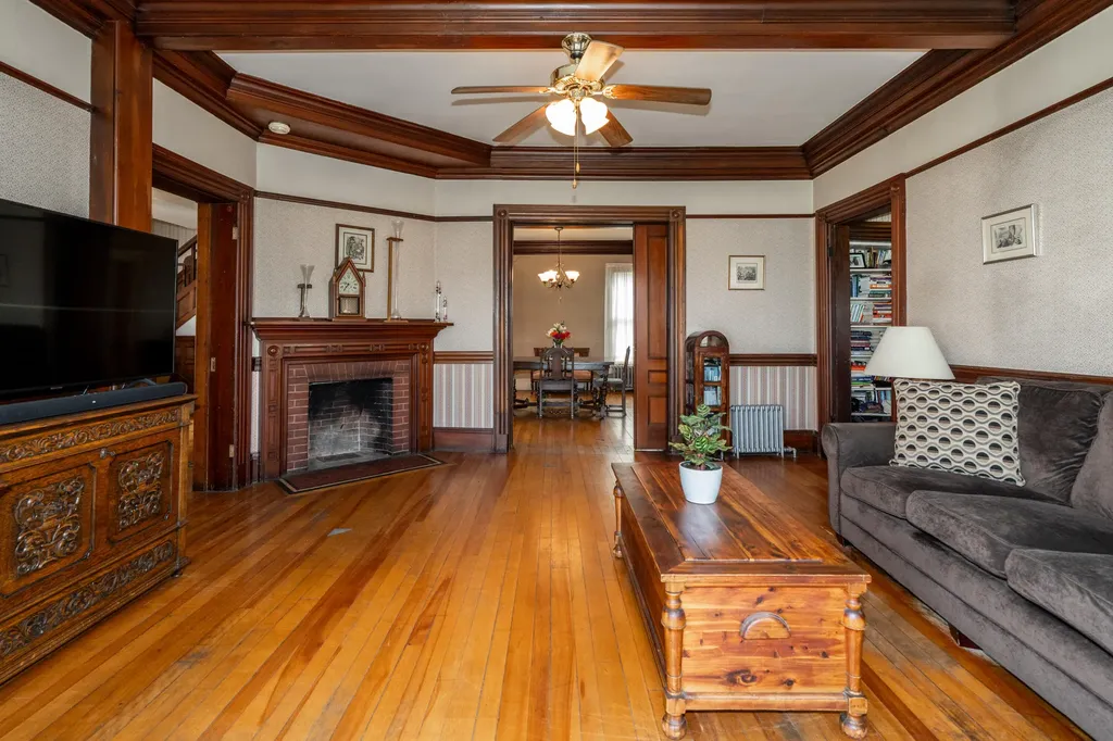 546 Main Street Westbrook ME 04092