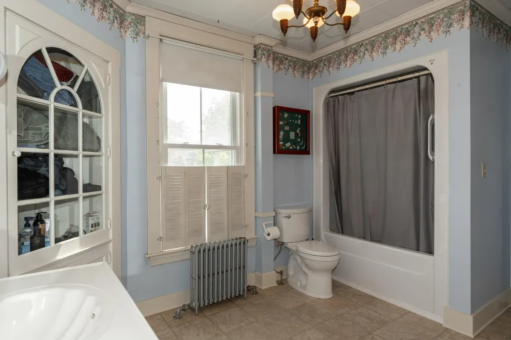 546 Main Street Westbrook ME 04092