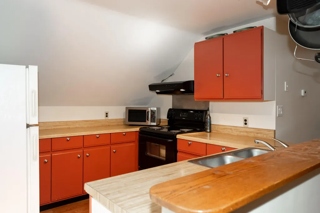 546 Main Street Westbrook ME 04092