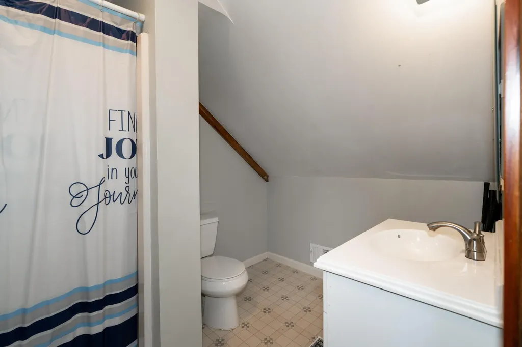 546 Main Street Westbrook ME 04092