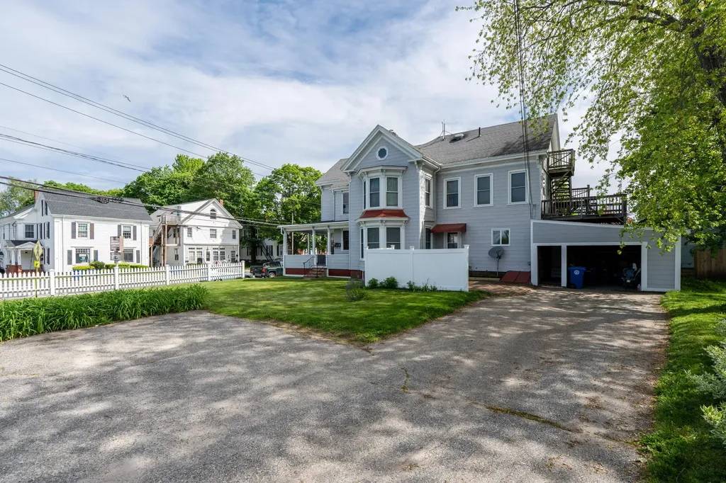 546 Main Street Westbrook ME 04092
