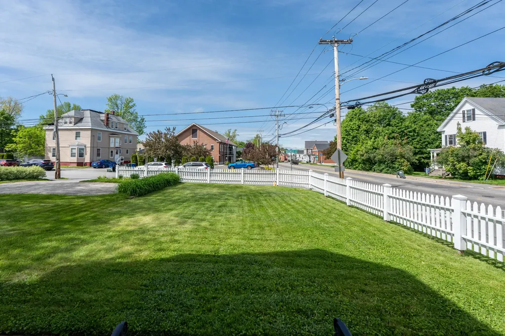 546 Main Street Westbrook ME 04092