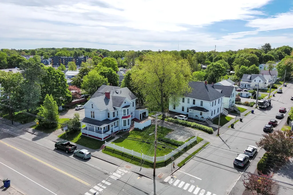 546 Main Street Westbrook ME 04092