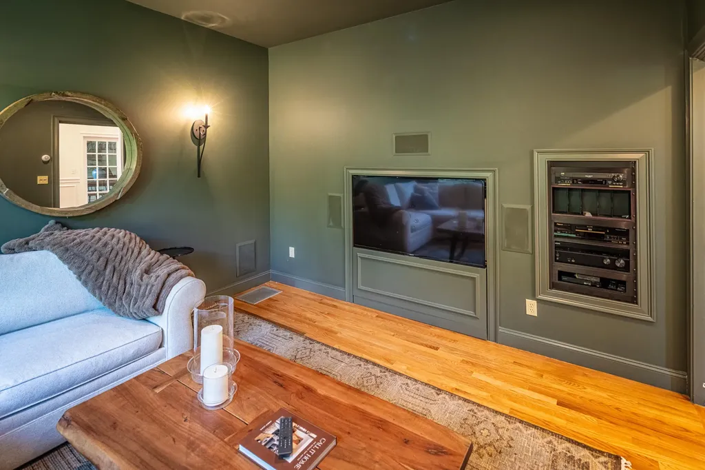 20 Doe Drive Eliot ME 03903