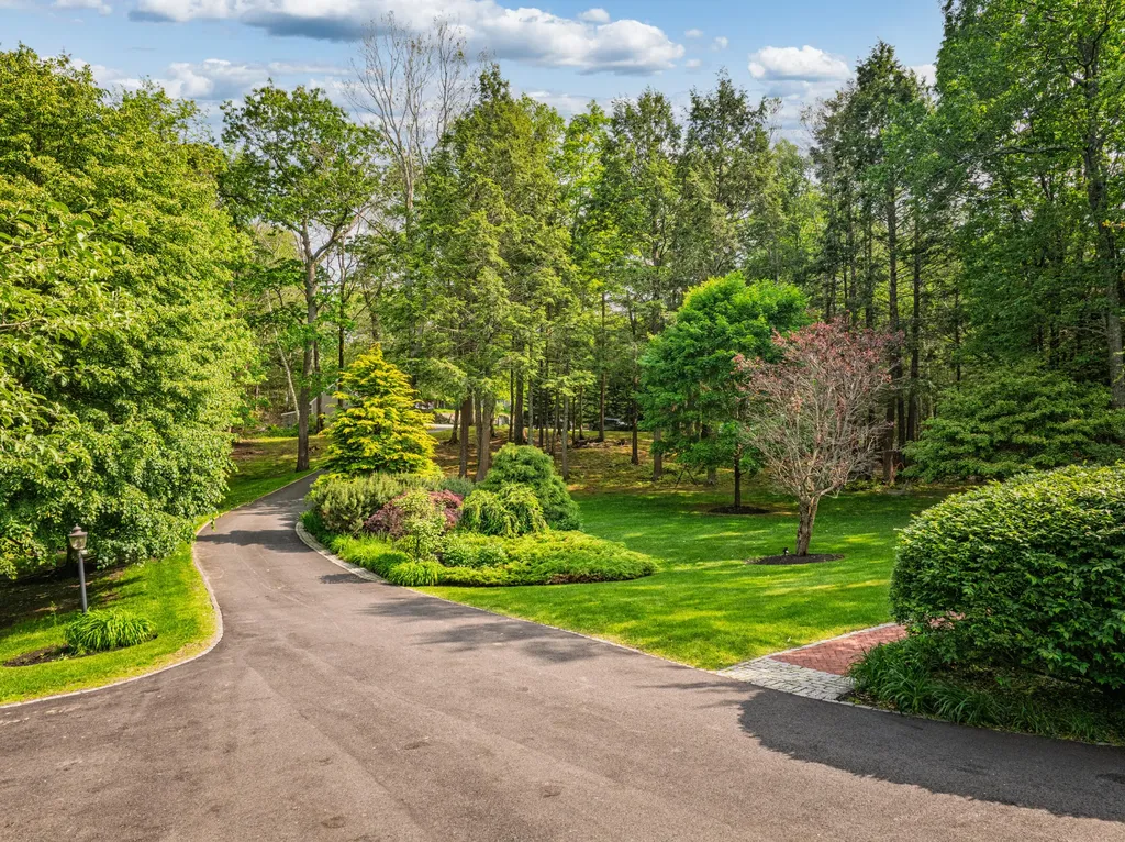 20 Doe Drive Eliot ME 03903