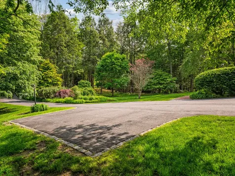 20 Doe Drive Eliot ME 03903