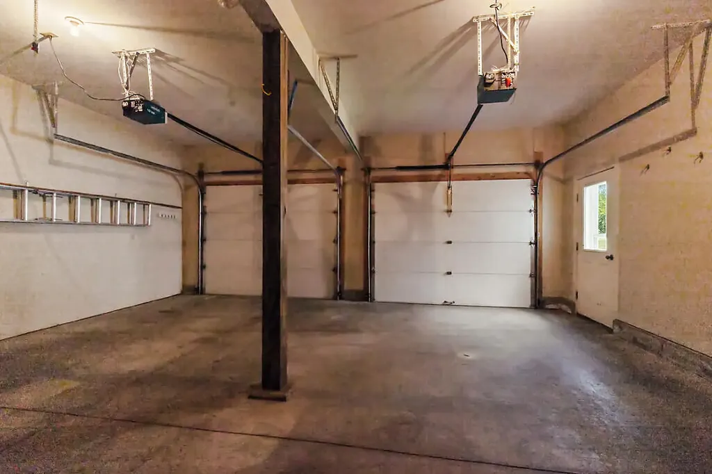 1866 Clarry Hill Road Union ME 04862