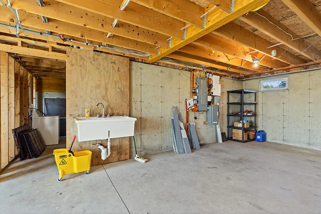1866 Clarry Hill Road Union ME 04862