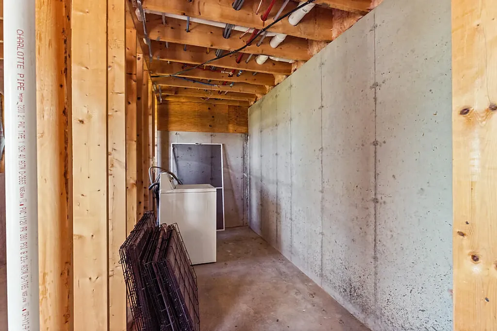 1866 Clarry Hill Road Union ME 04862