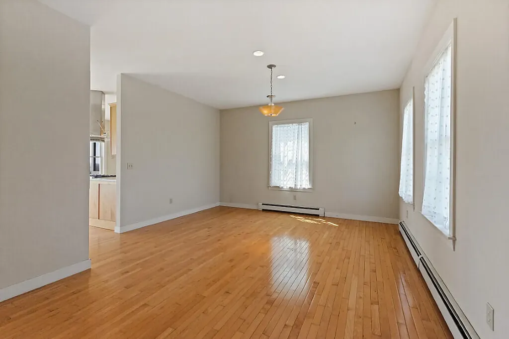 1866 Clarry Hill Road Union ME 04862