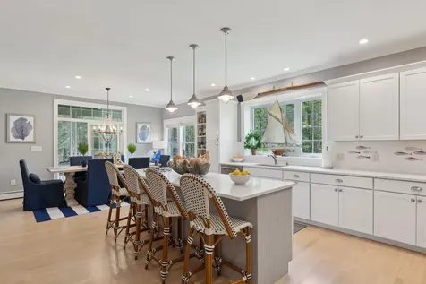 18 Forest Hill Lane Kennebunk ME 04043