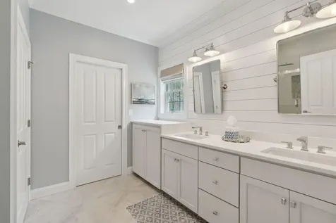 18 Forest Hill Lane Kennebunk ME 04043