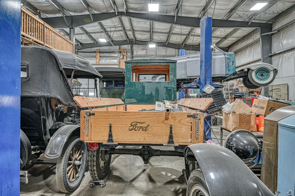 1235 Us-202 Winthrop ME 04364