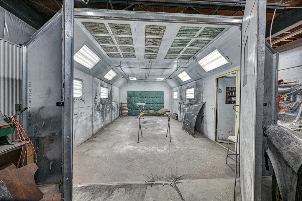 1235 Us-202 Winthrop ME 04364