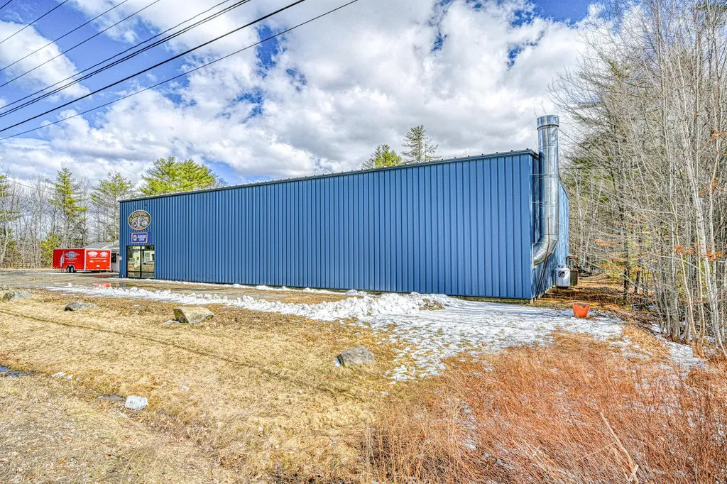 1235 Us-202 Winthrop ME 04364