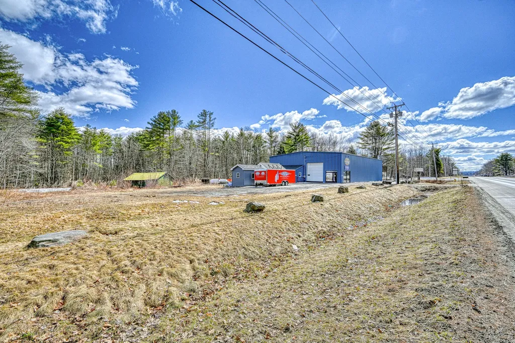 1235 Us-202 Winthrop ME 04364