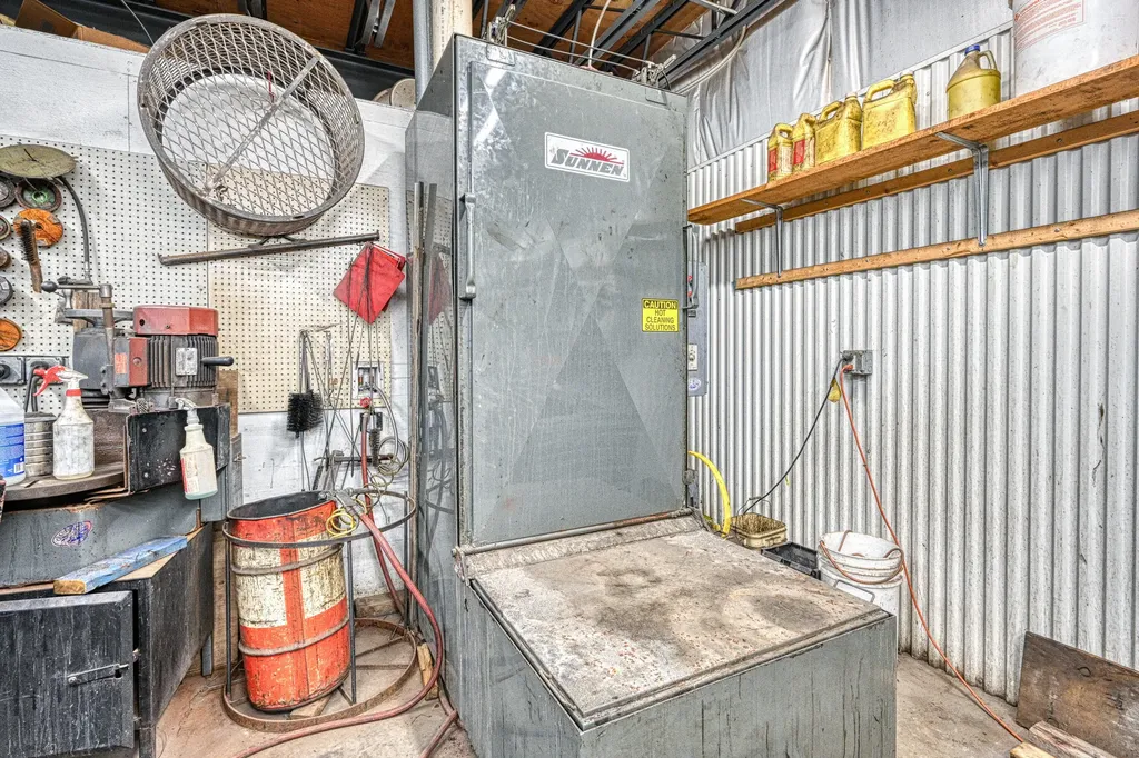 1235 Us-202 Winthrop ME 04364