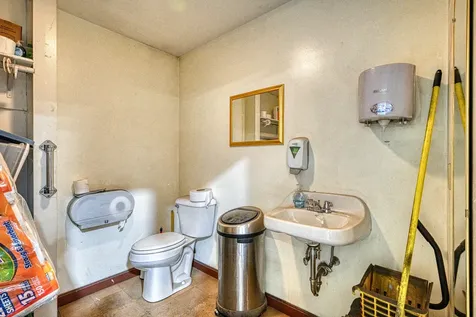 1235 Us-202 Winthrop ME 04364