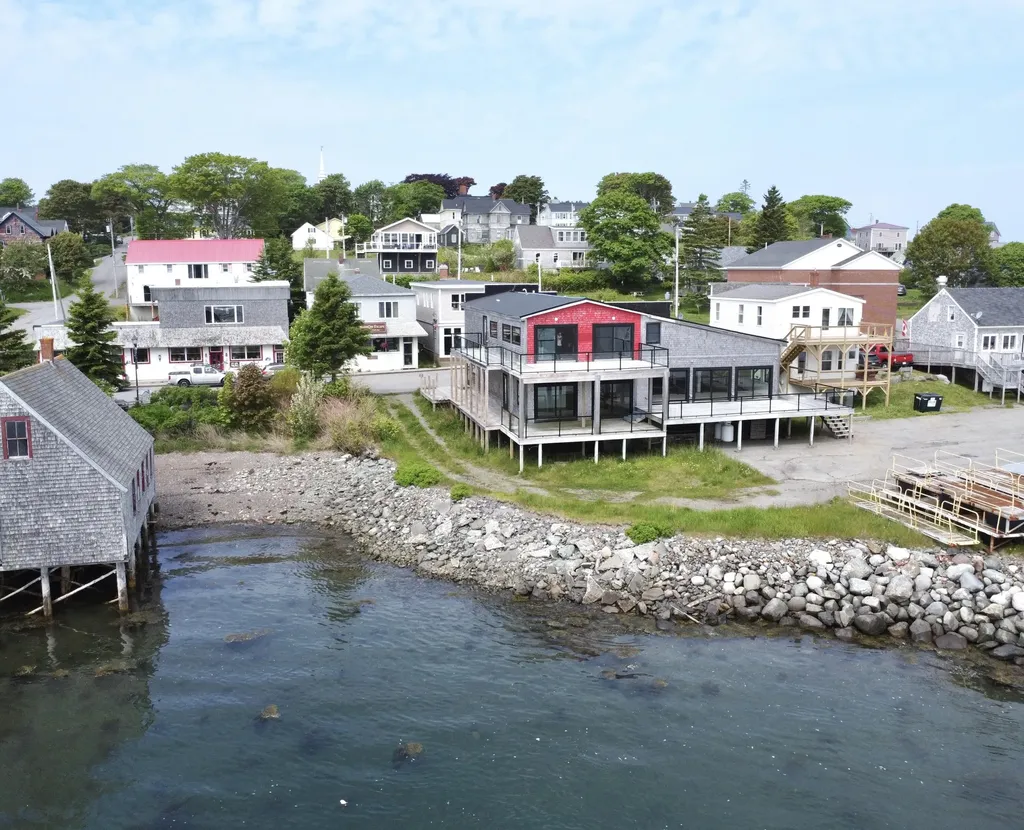 32 Water Street Lubec ME 04652