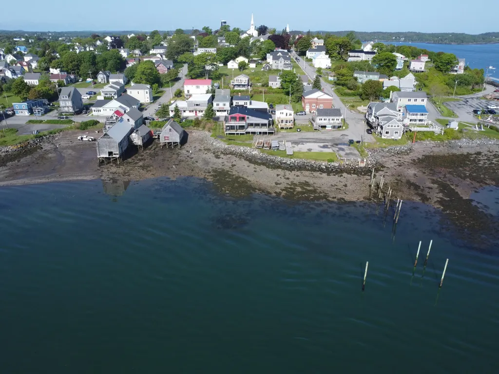 32 Water Street Lubec ME 04652