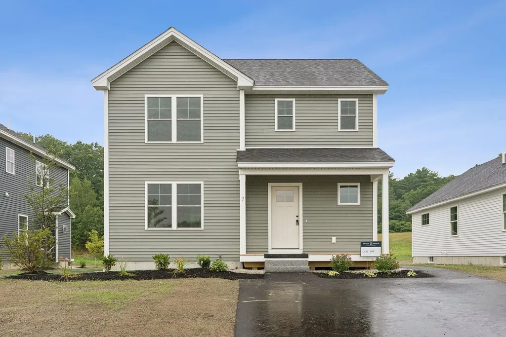 7 Feldspar Lane Cumberland ME 04021
