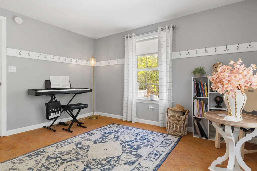 25 Adirondack Drive Hollis ME 04042