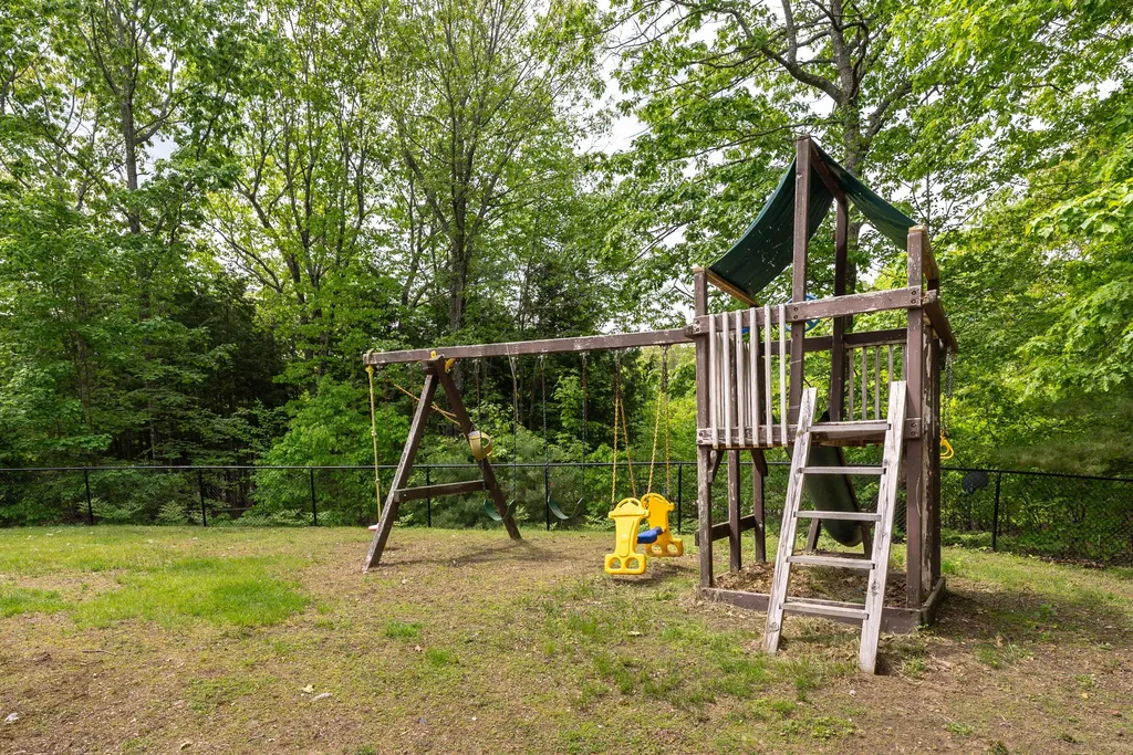 25 Adirondack Drive Hollis ME 04042