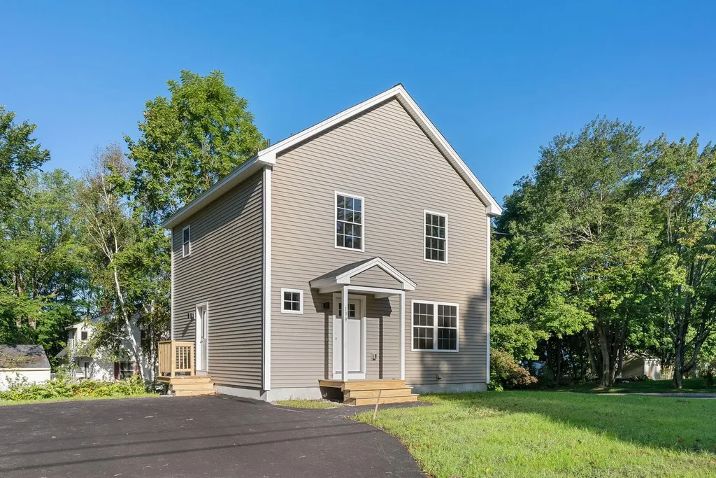 15 Essex Street Westbrook ME 04092