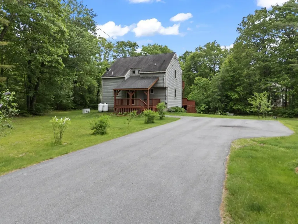 20 Cobble Hill Road New Gloucester ME 04260