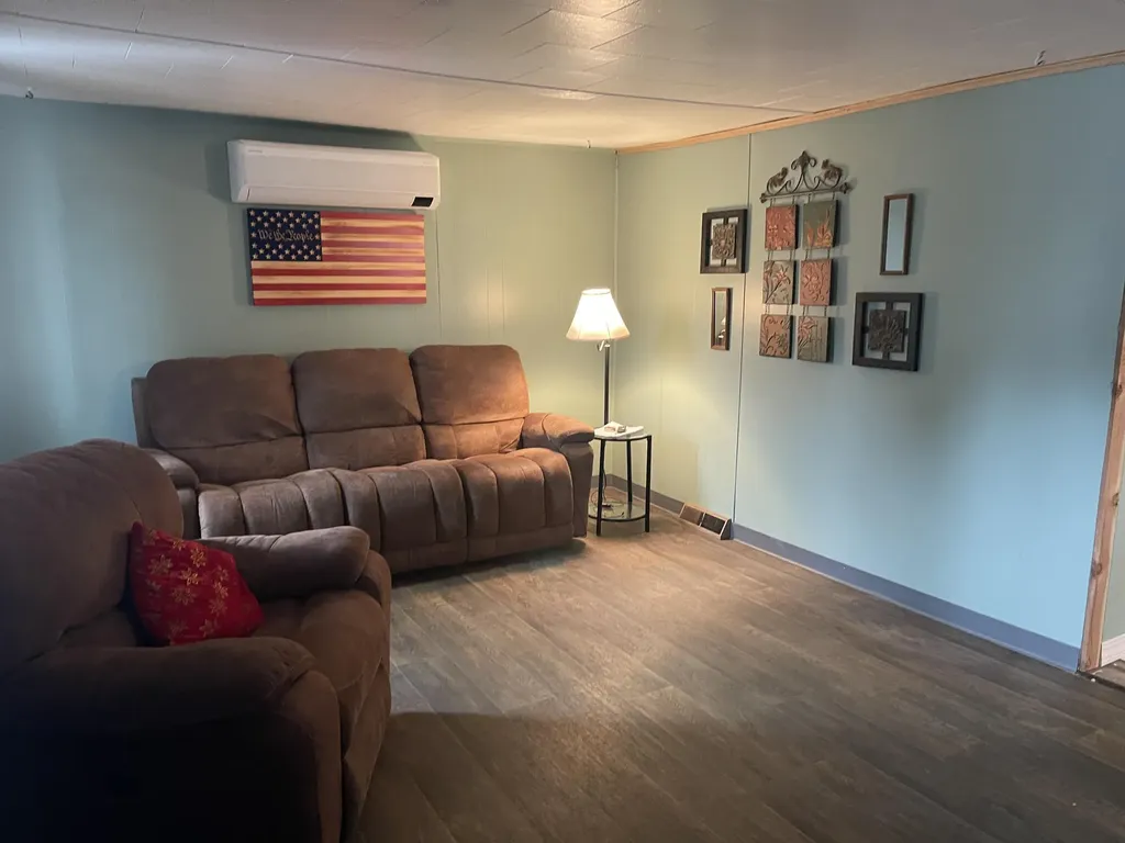 432 St Thomas And 129 5th Avenue Street Madawaska ME 04756