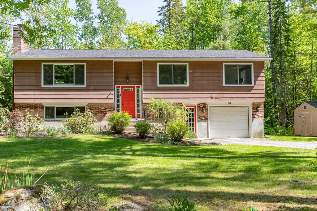 18 Brian Drive Brewer ME 04412