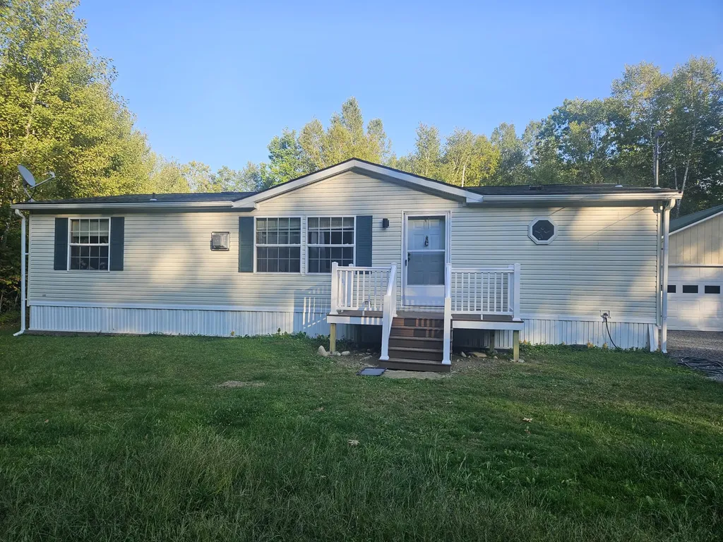 21 Philbrick Road Sidney ME 04330