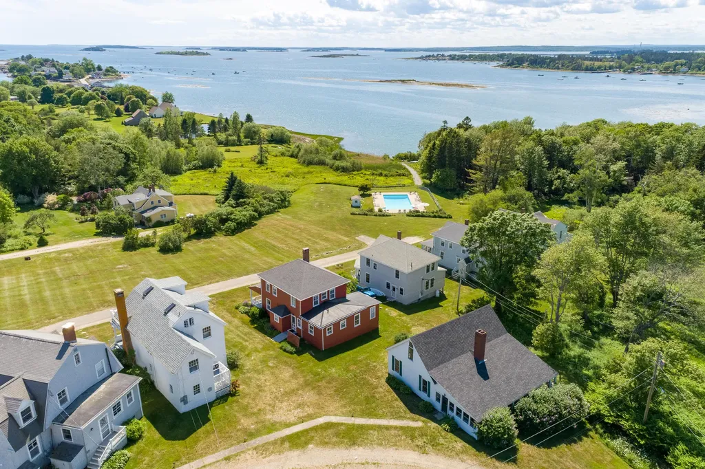 10 S Colony Branch Road Harpswell ME 04079