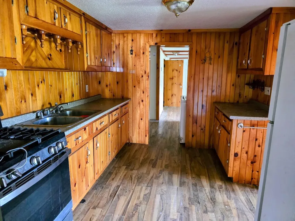 230 Todds Corner Road Saint Albans ME 04971