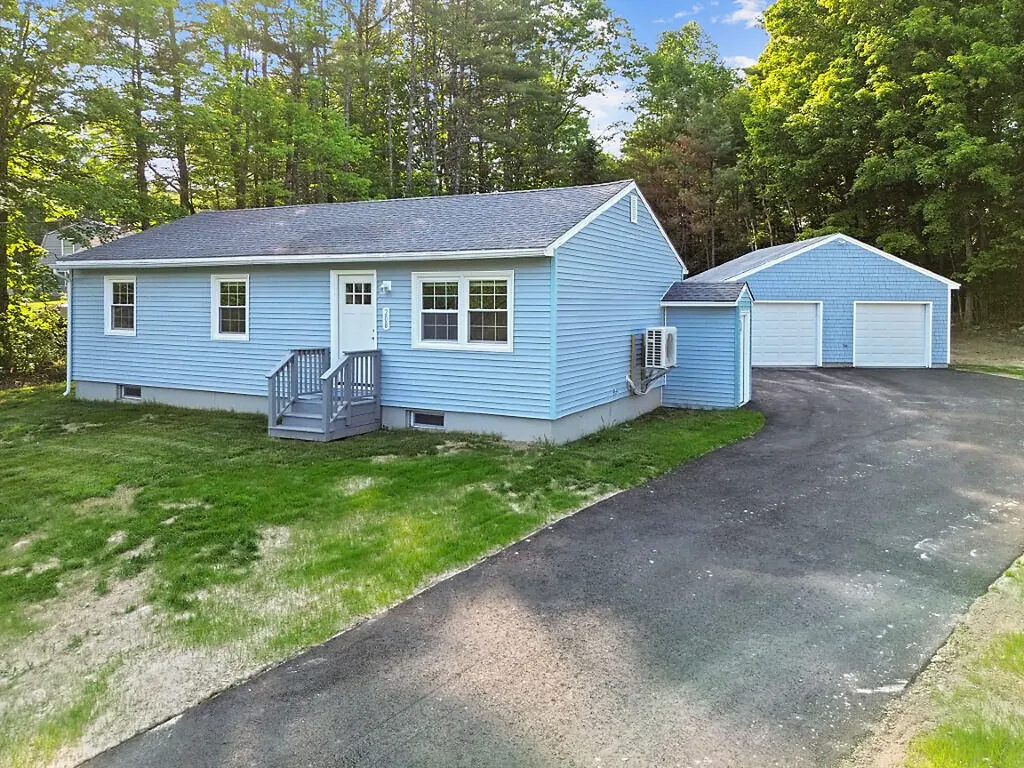 208 Windsor Road Chelsea ME 04330