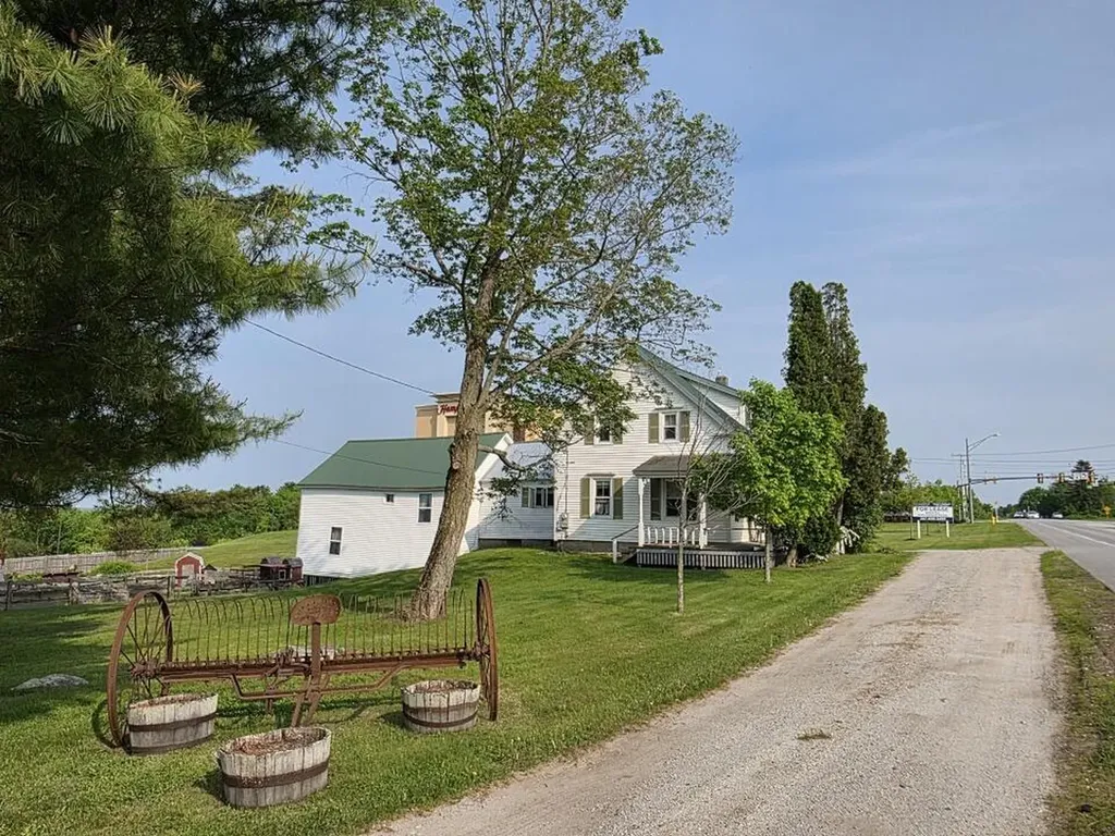 167 Main Street Oxford ME 04270