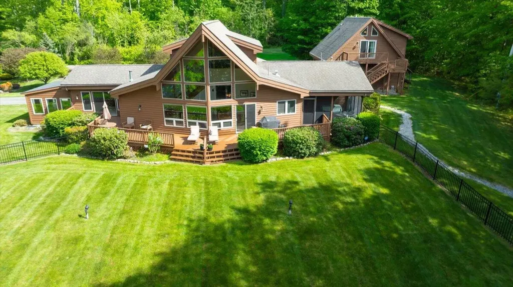 836 Brunswick Road Richmond ME 04357