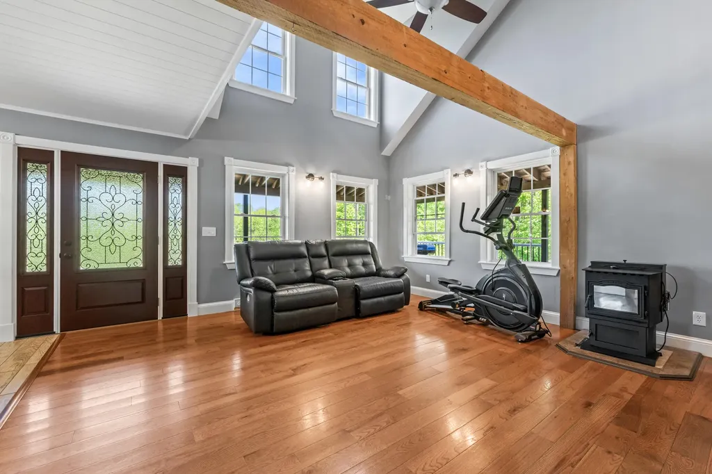 55 Mountain View Extension Rockland ME 04841